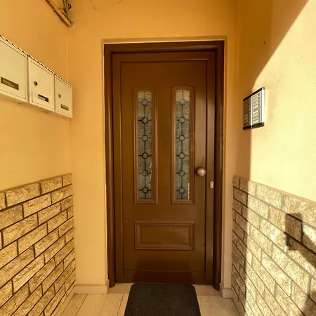 Apartamento The Hidden Karpenísion